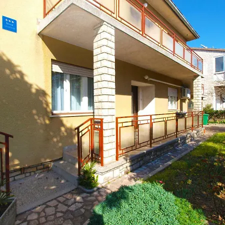 Apartment Ondina 1827 *